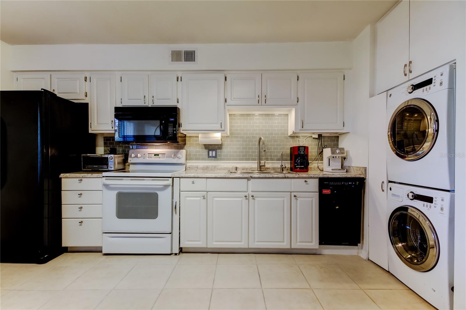 4527 W LA VILLA LN, TAMPA, FL, 33611