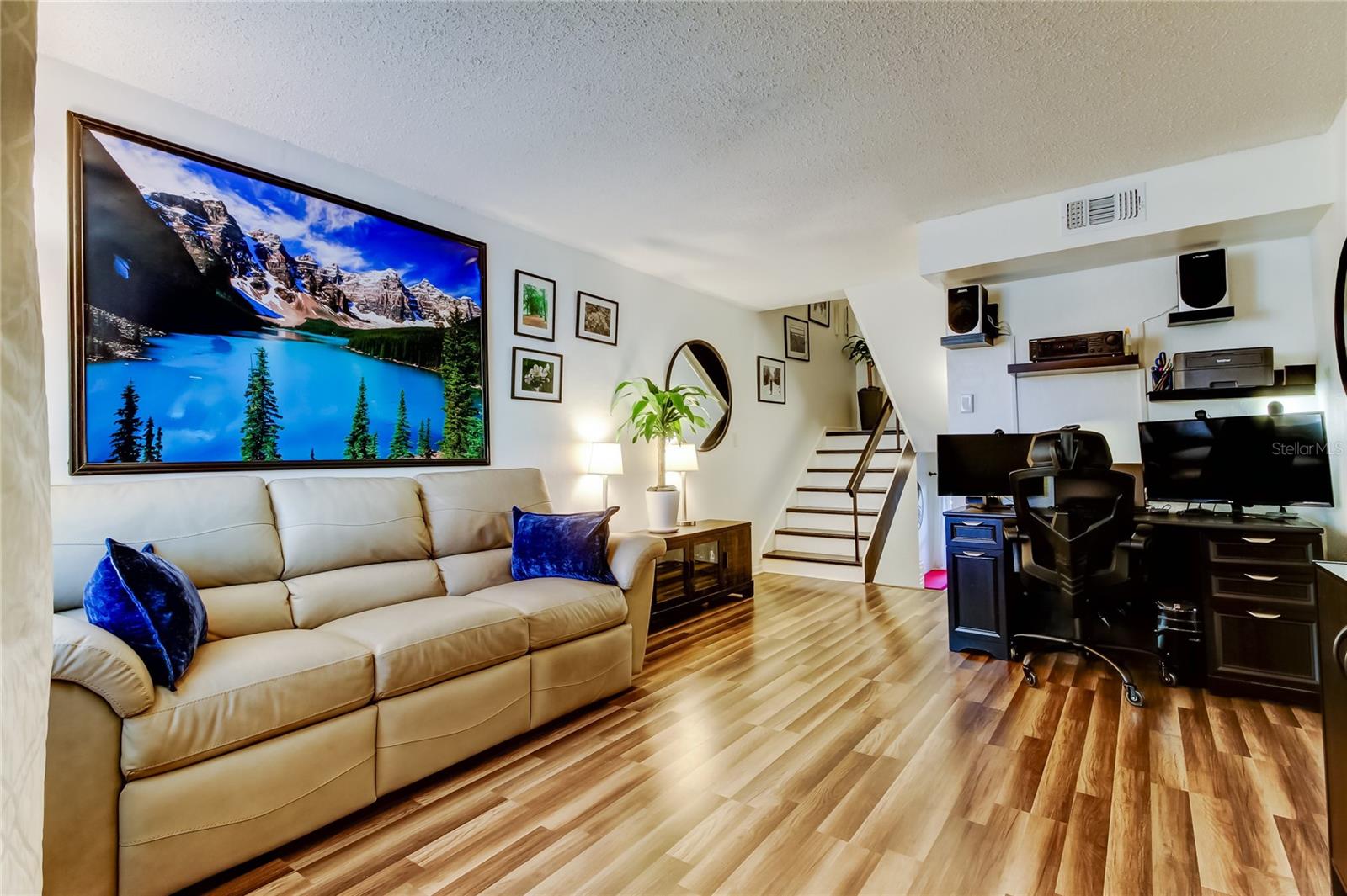 4527 W LA VILLA LN, TAMPA, FL, 33611
