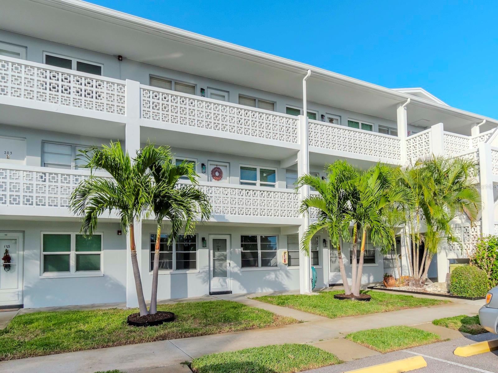 1001 77TH AVE N #104, ST PETERSBURG, FL, 33702