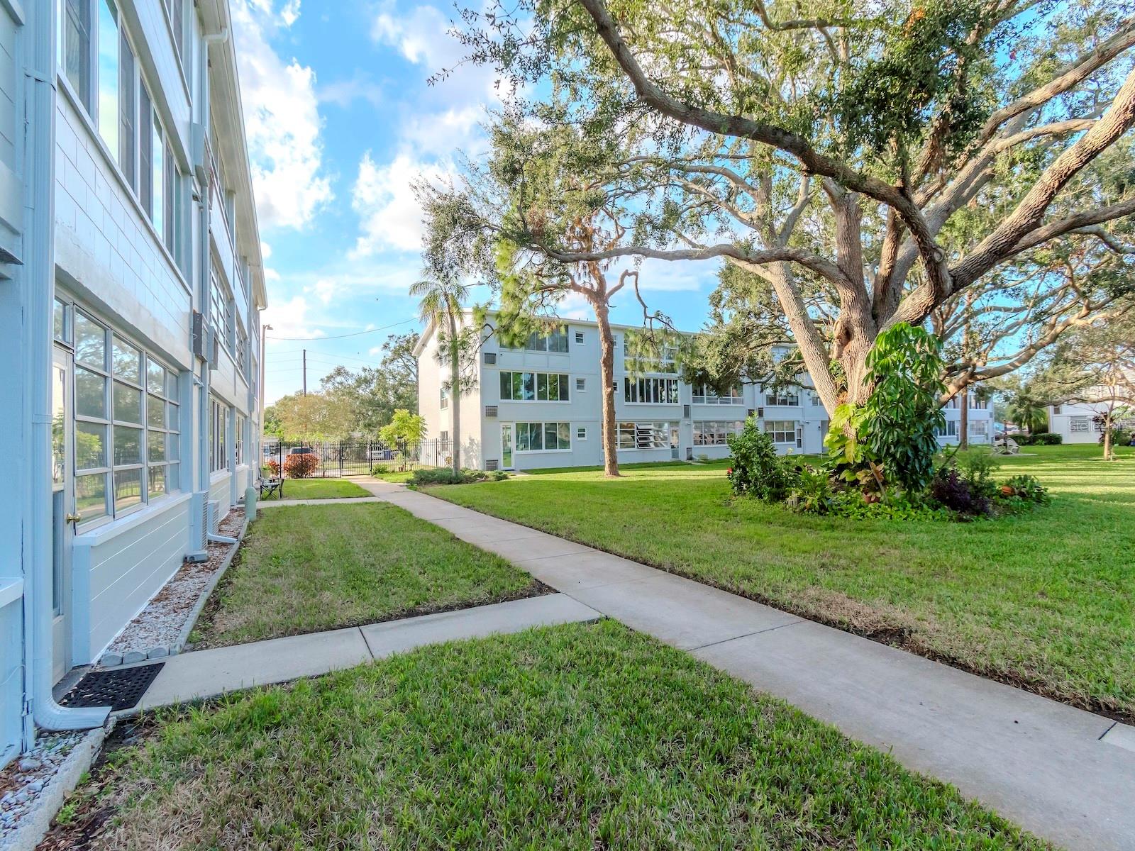 1001 77TH AVE N #104, ST PETERSBURG, FL, 33702