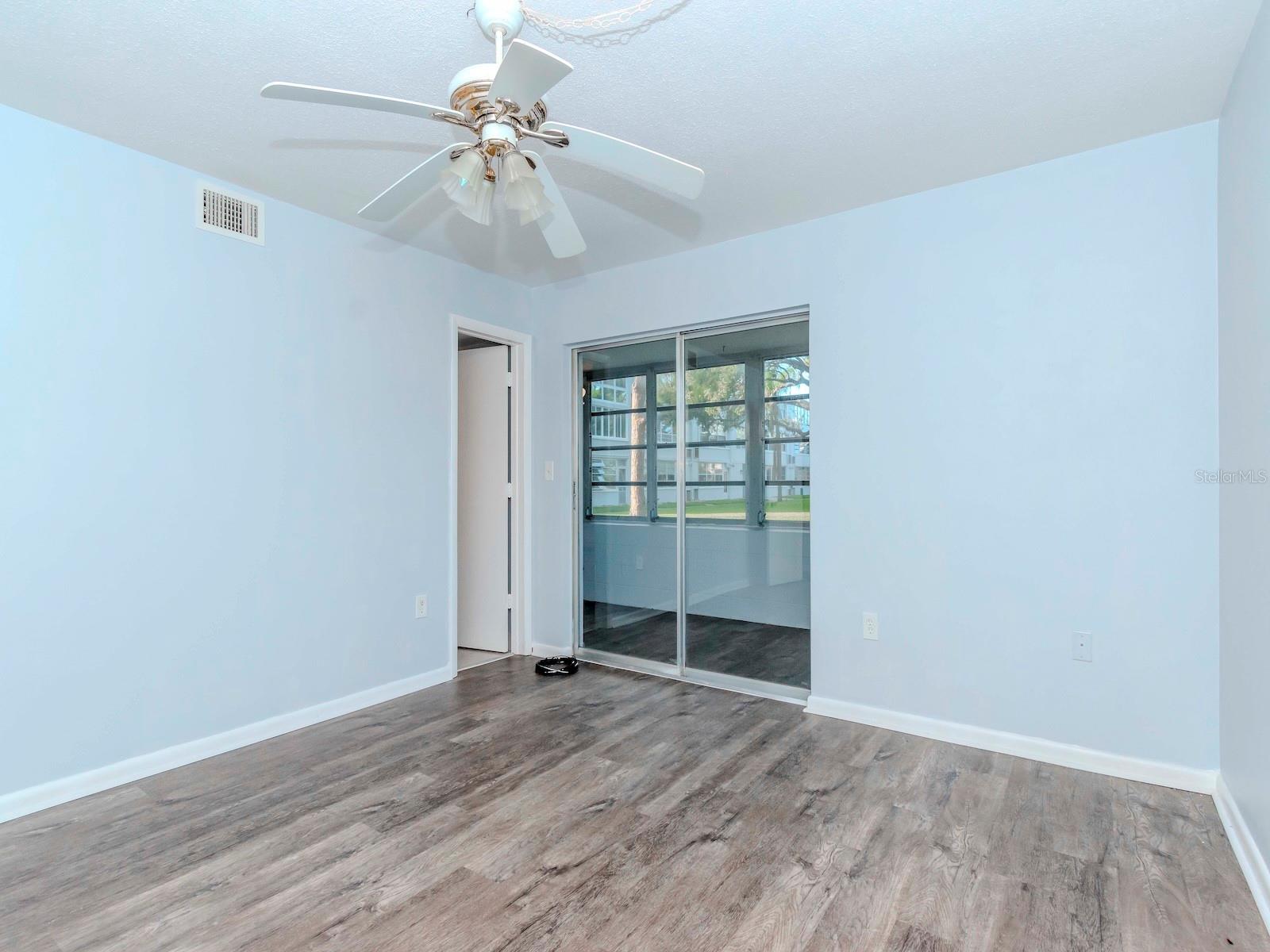 1001 77TH AVE N #104, ST PETERSBURG, FL, 33702