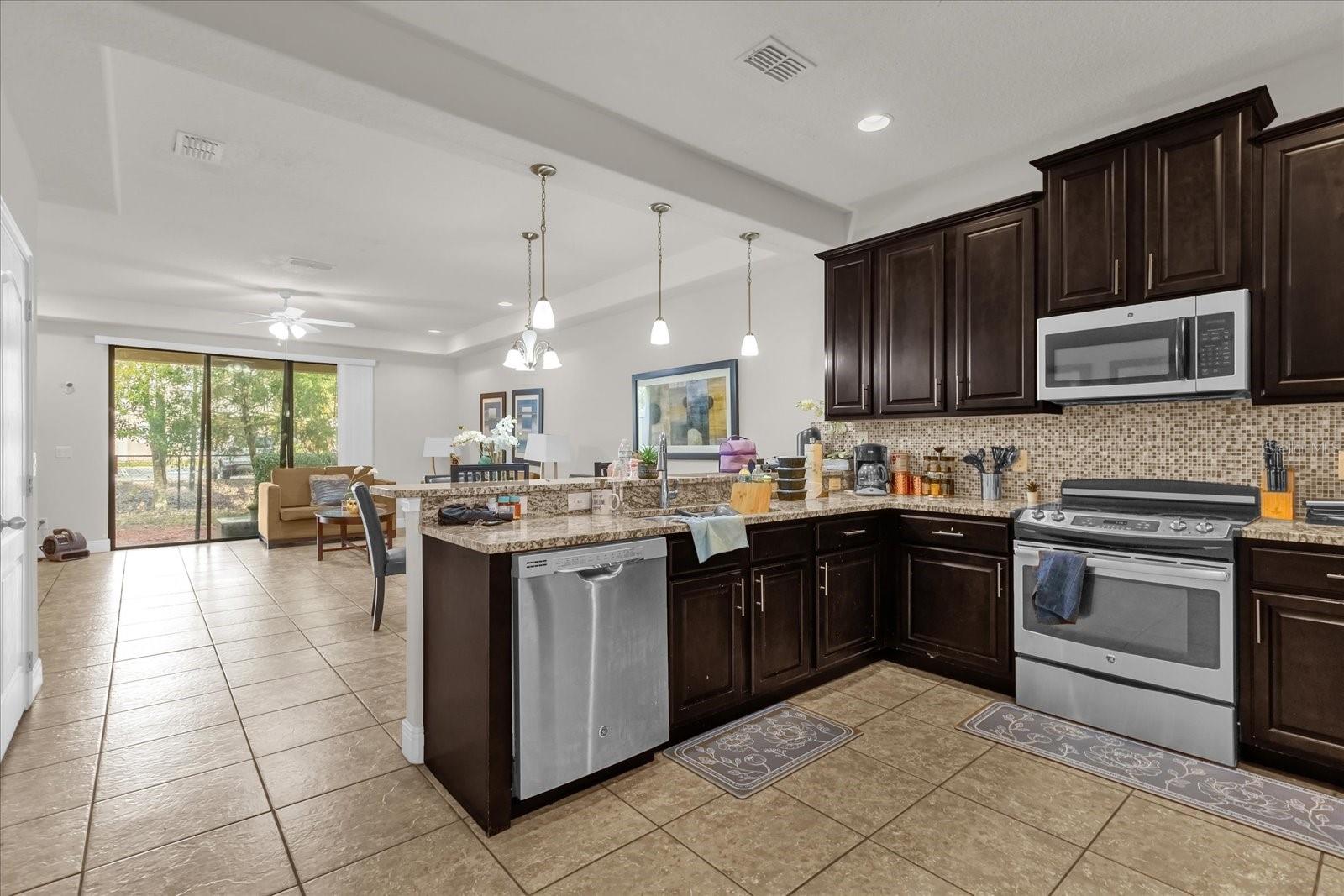 8121 ROSEVILLE BLVD, DAVENPORT, FL, 33896
