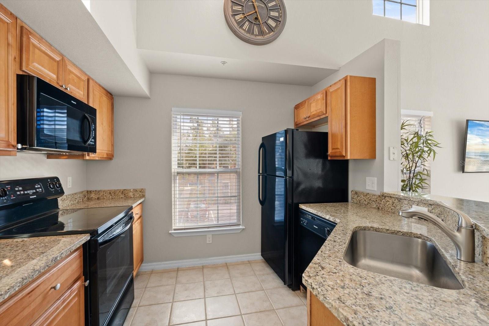 5560 ROSEHILL RD #201, SARASOTA, FL, 34233