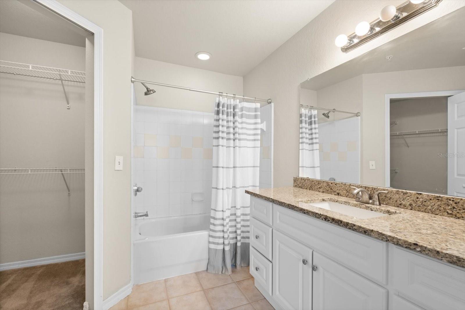 5560 ROSEHILL RD #201, SARASOTA, FL, 34233