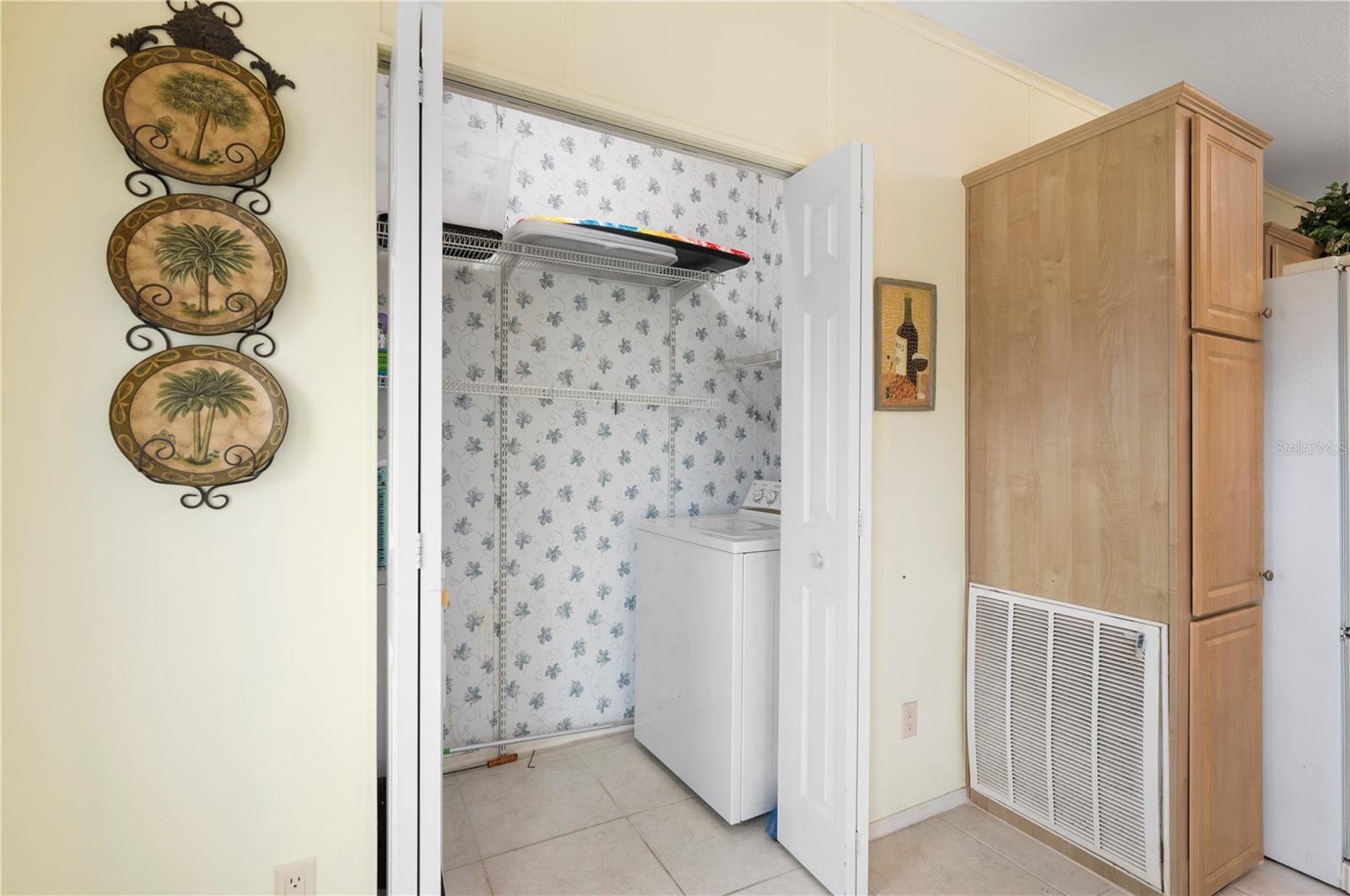 1000 KINGS HWY #425, PORT CHARLOTTE, FL, 33980