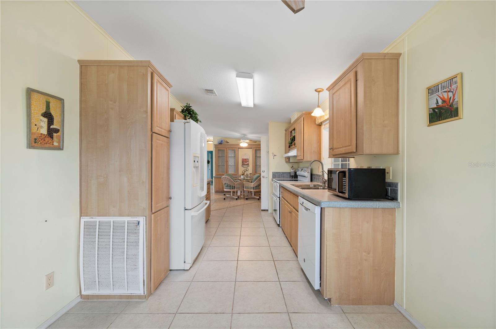 1000 KINGS HWY #425, PORT CHARLOTTE, FL, 33980