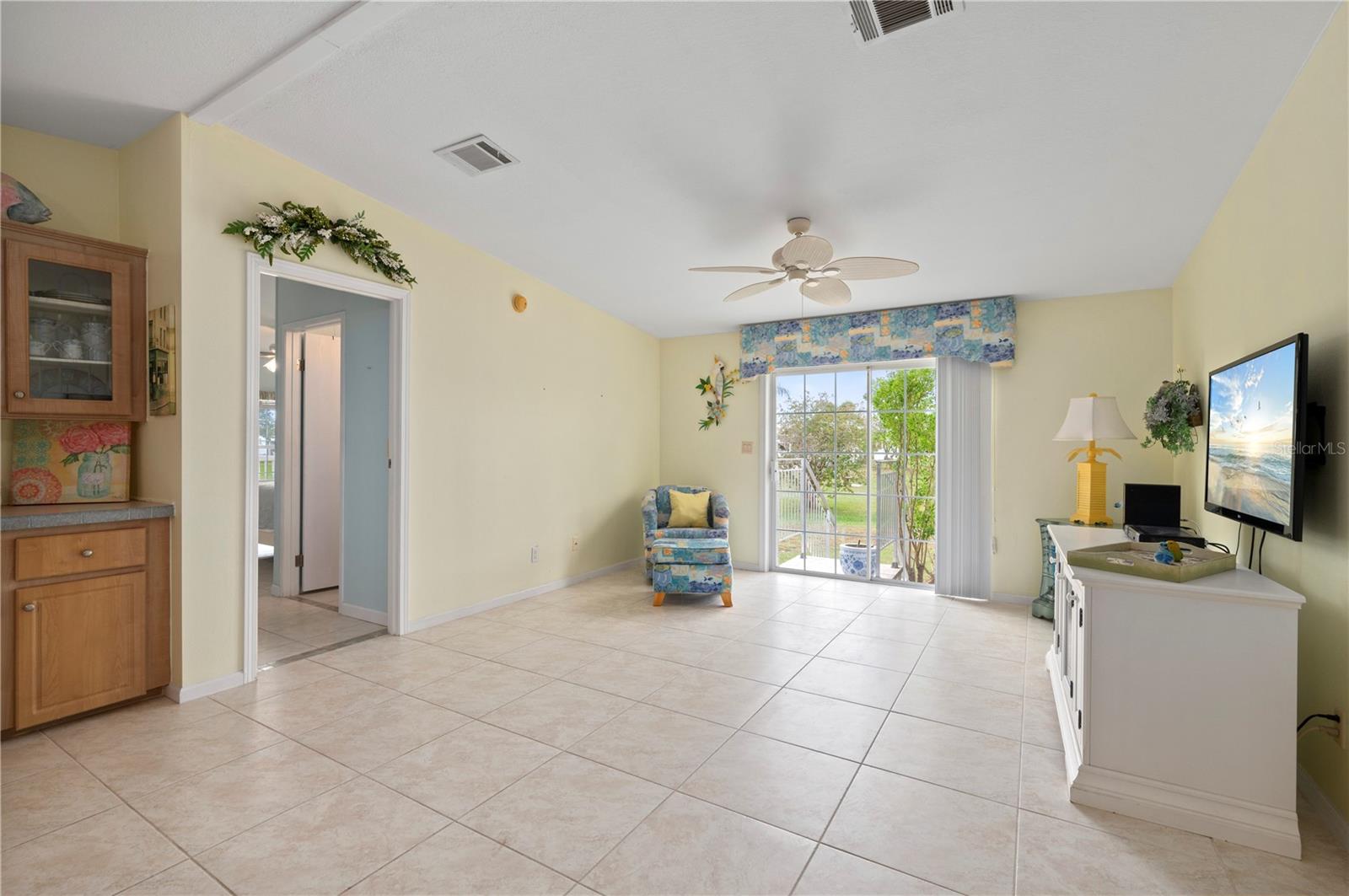 1000 KINGS HWY #425, PORT CHARLOTTE, FL, 33980
