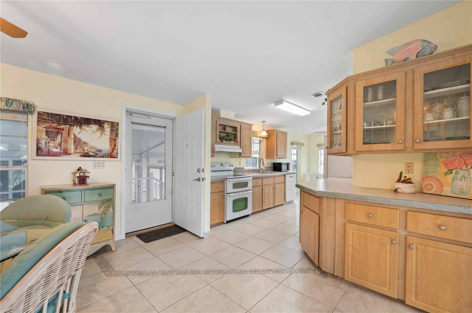 1000 KINGS HWY #425, PORT CHARLOTTE, FL, 33980