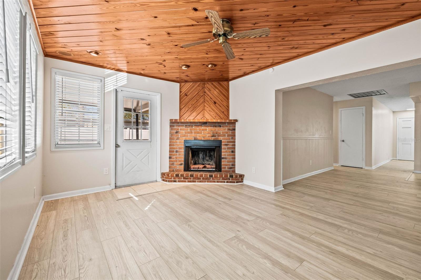 8290 122ND ST, SEMINOLE, FL, 33772