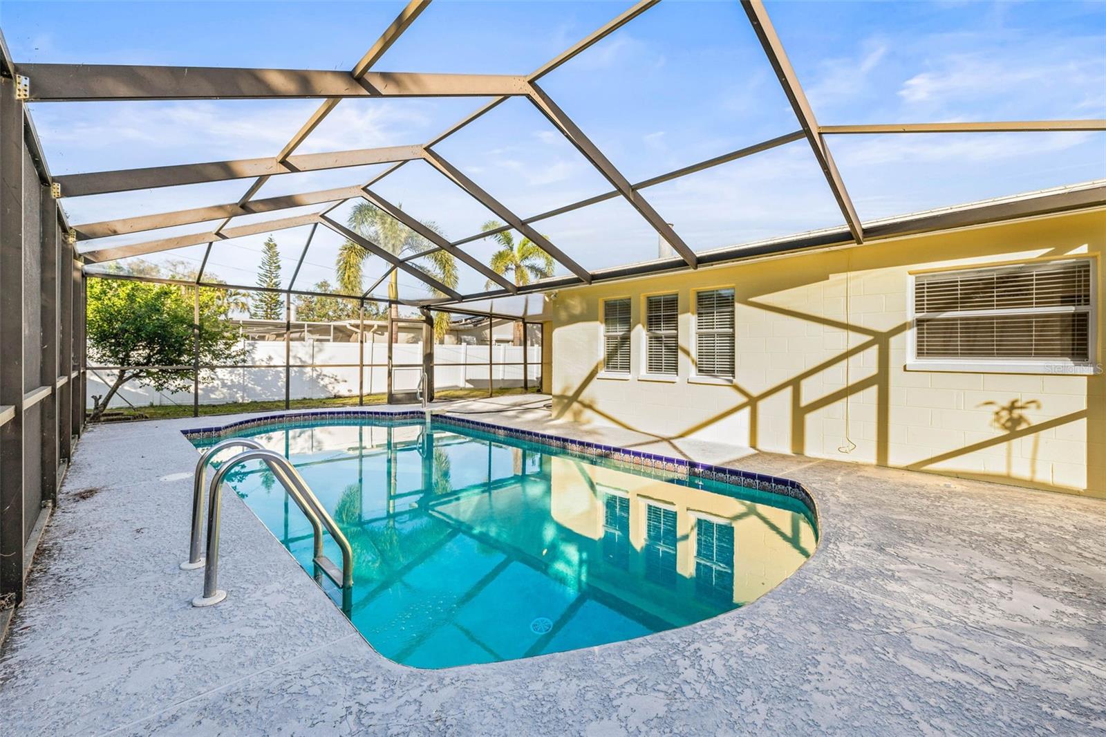 8290 122ND ST, SEMINOLE, FL, 33772