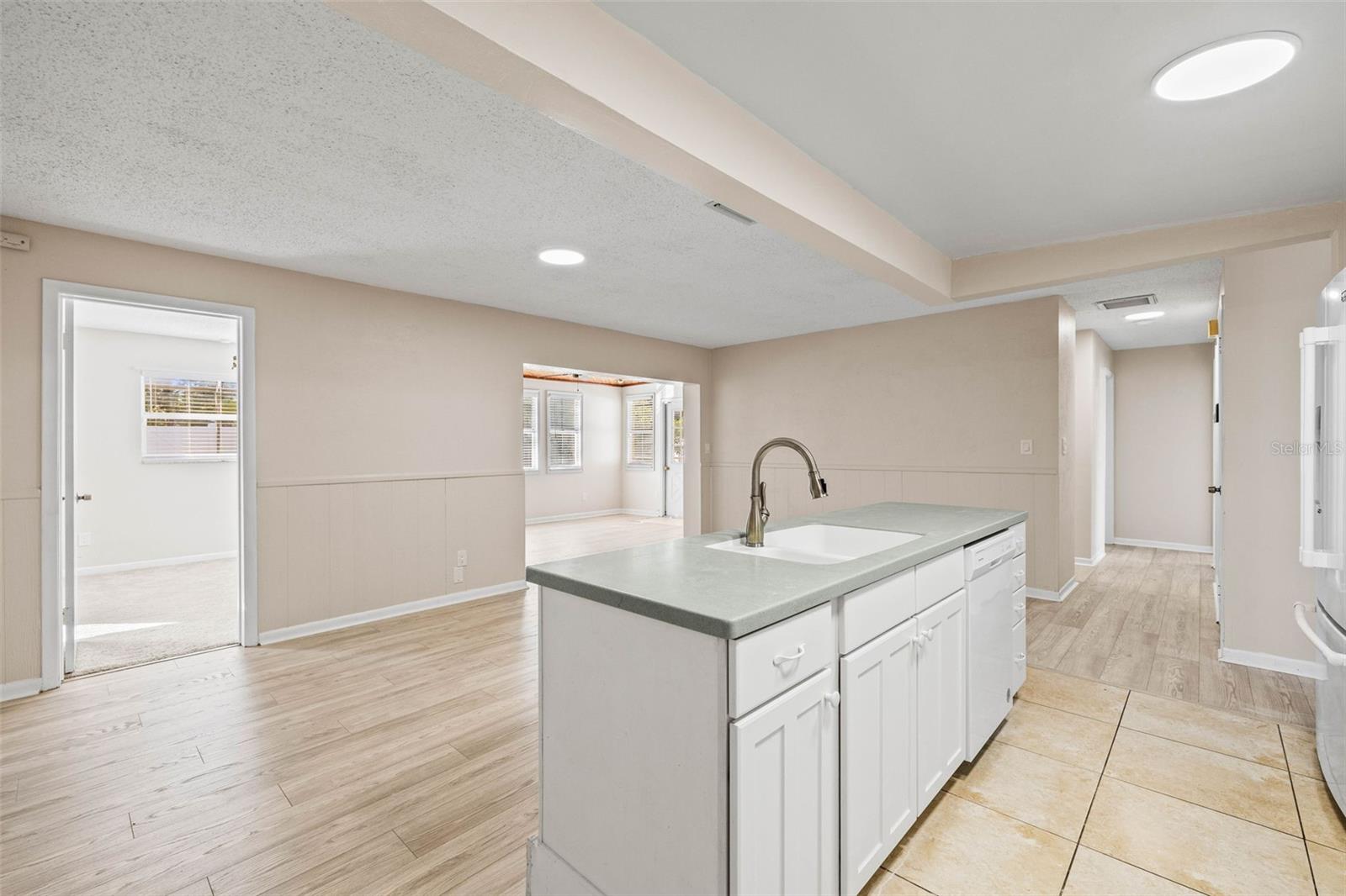 8290 122ND ST, SEMINOLE, FL, 33772