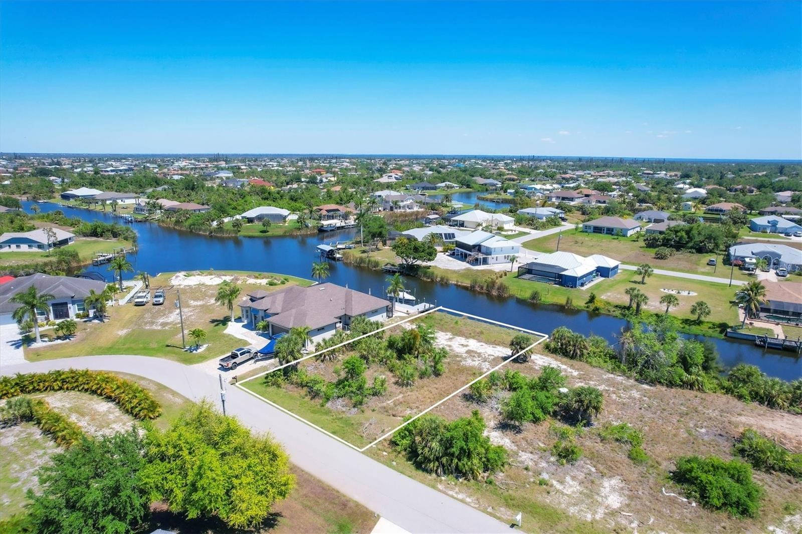 9404 NASTRAND CIR, PORT CHARLOTTE, FL, 33981