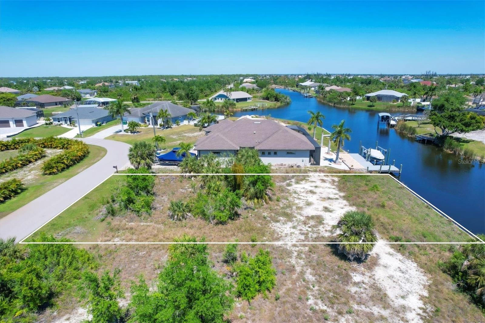 9404 NASTRAND CIR, PORT CHARLOTTE, FL, 33981