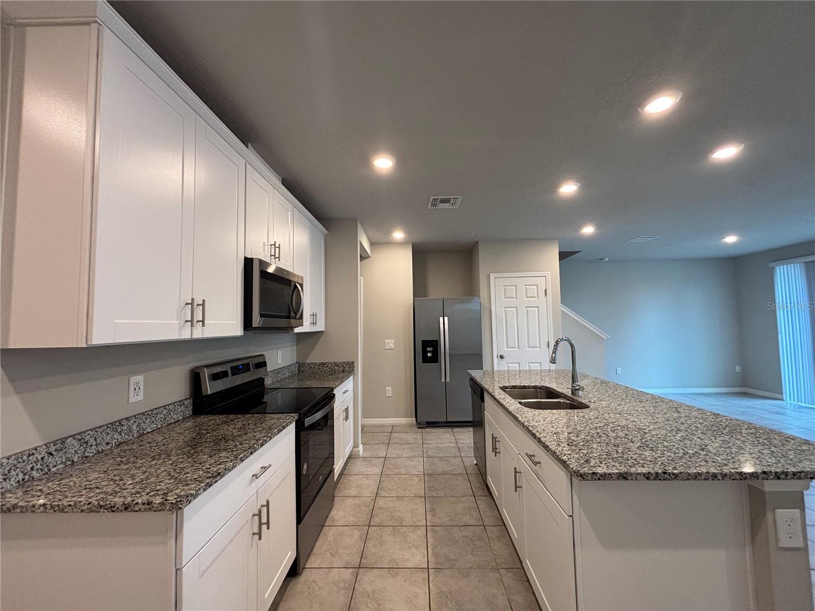 883 ROBIN HOLLY ST, OCOEE, FL, 34761