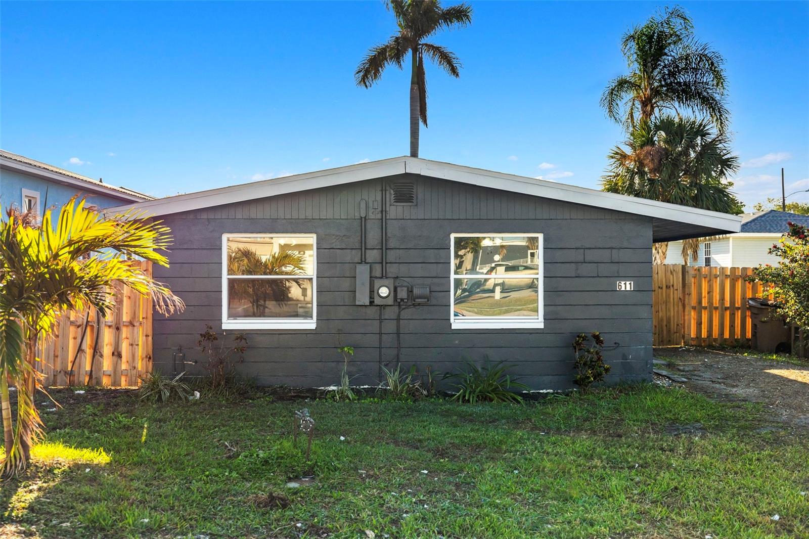 611 E VIRGINIA AVE, PUNTA GORDA, FL, 33950