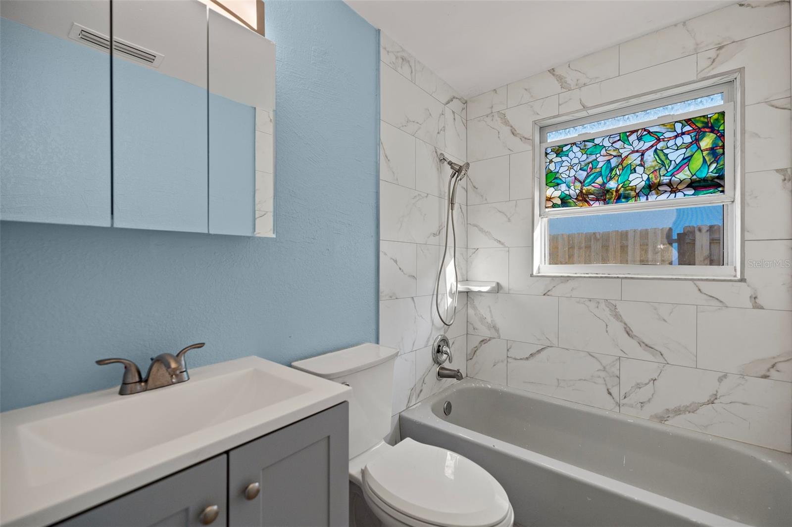 611 E VIRGINIA AVE, PUNTA GORDA, FL, 33950