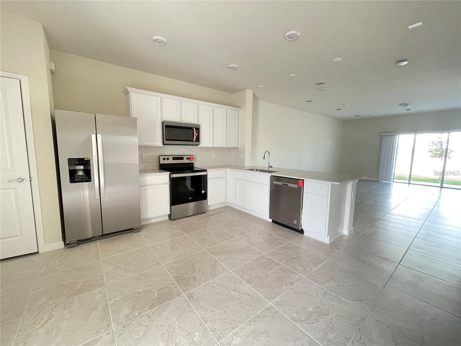 2815 STUNNING AVE, DAVENPORT, FL, 33896
