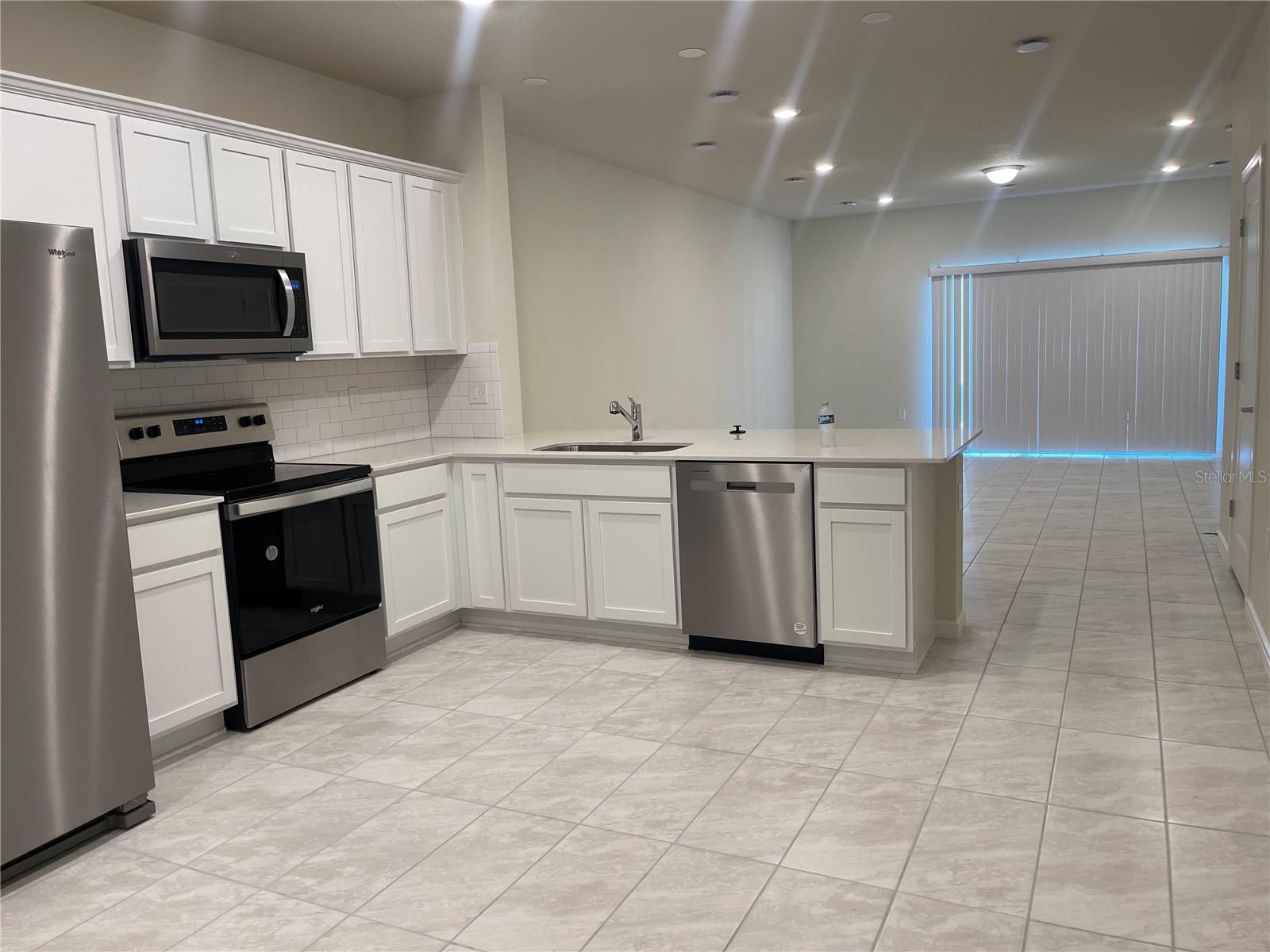 2815 STUNNING AVE, DAVENPORT, FL, 33896