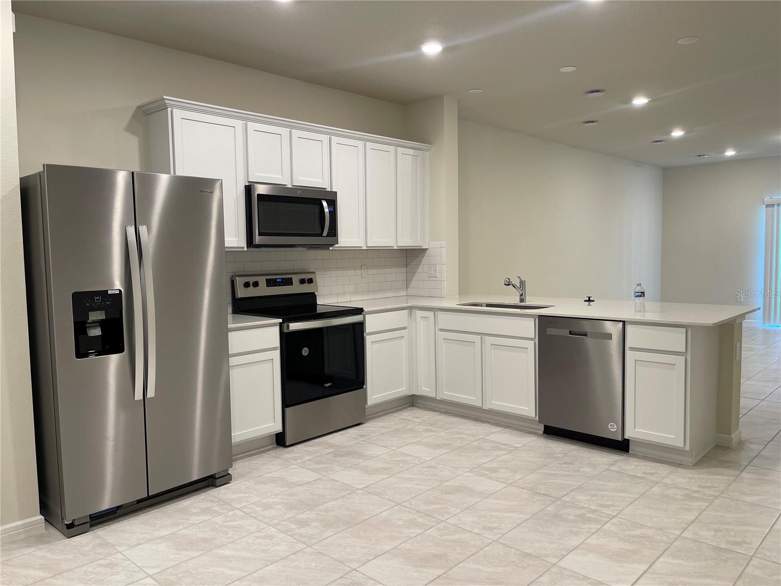 2815 STUNNING AVE, DAVENPORT, FL, 33896