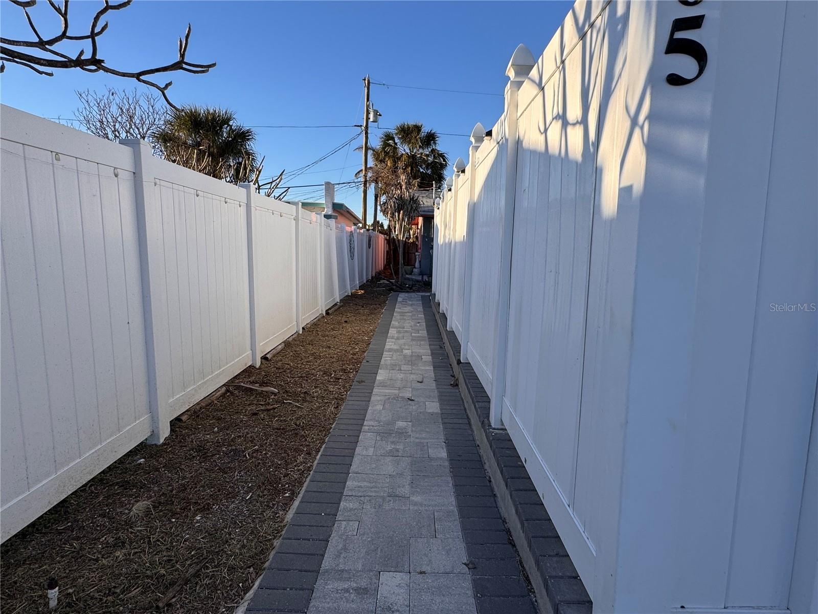 605 W 69TH AVE W, ST PETE BEACH, FL, 33706