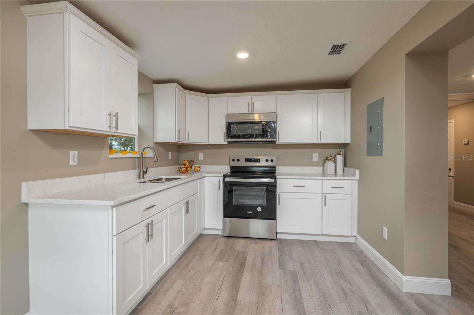 13 E 8TH ST, FROSTPROOF, FL, 33843