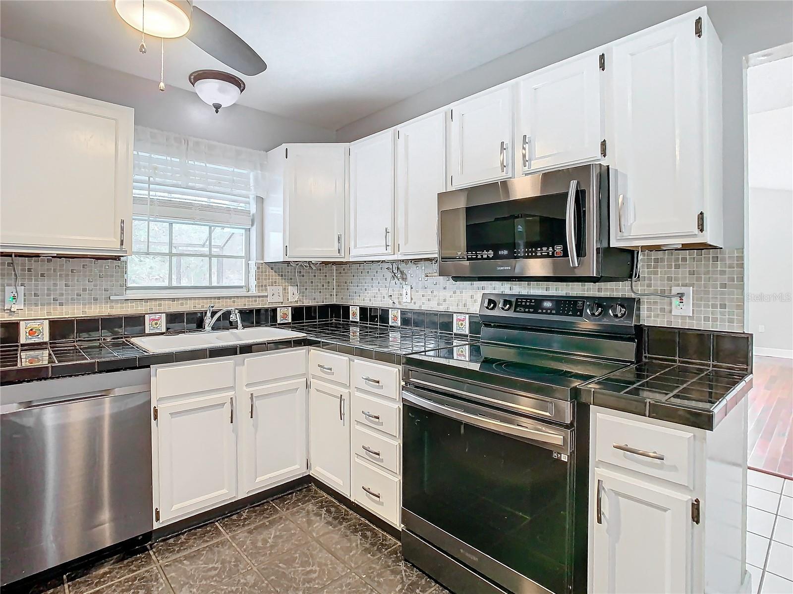 37525 MOORE DR, DADE CITY, FL, 33525