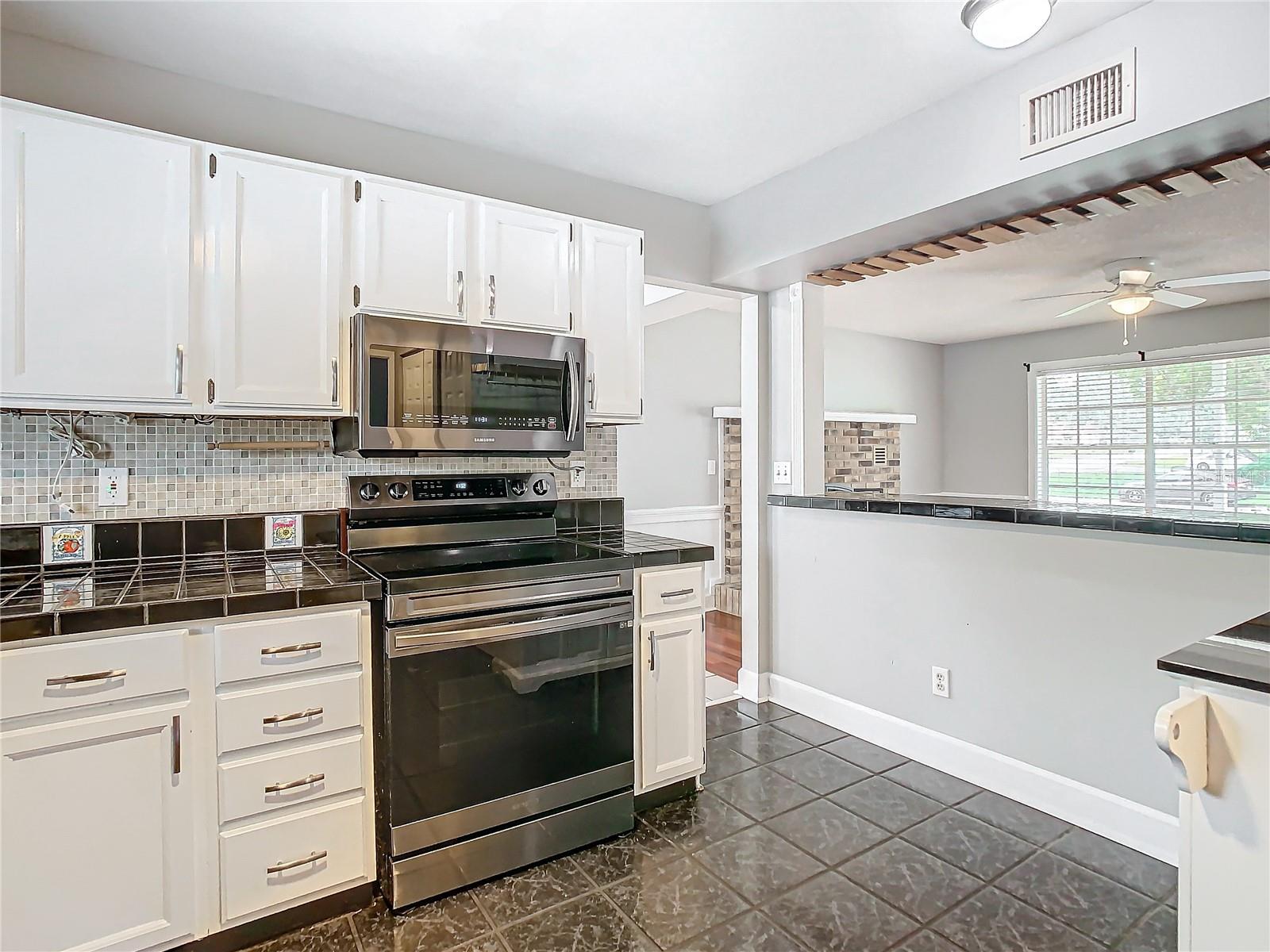 37525 MOORE DR, DADE CITY, FL, 33525