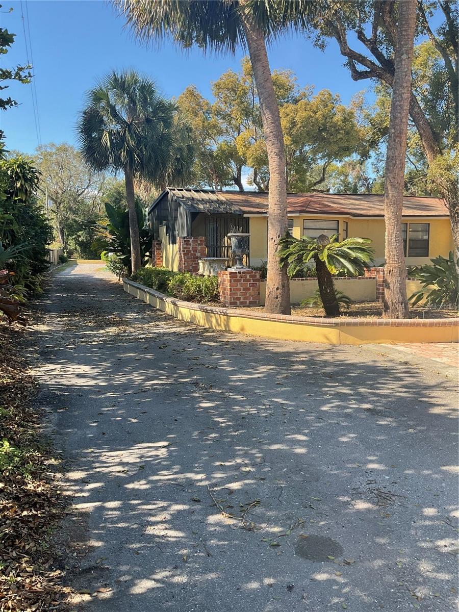 16120 HANNA, LUTZ, FL, 33549