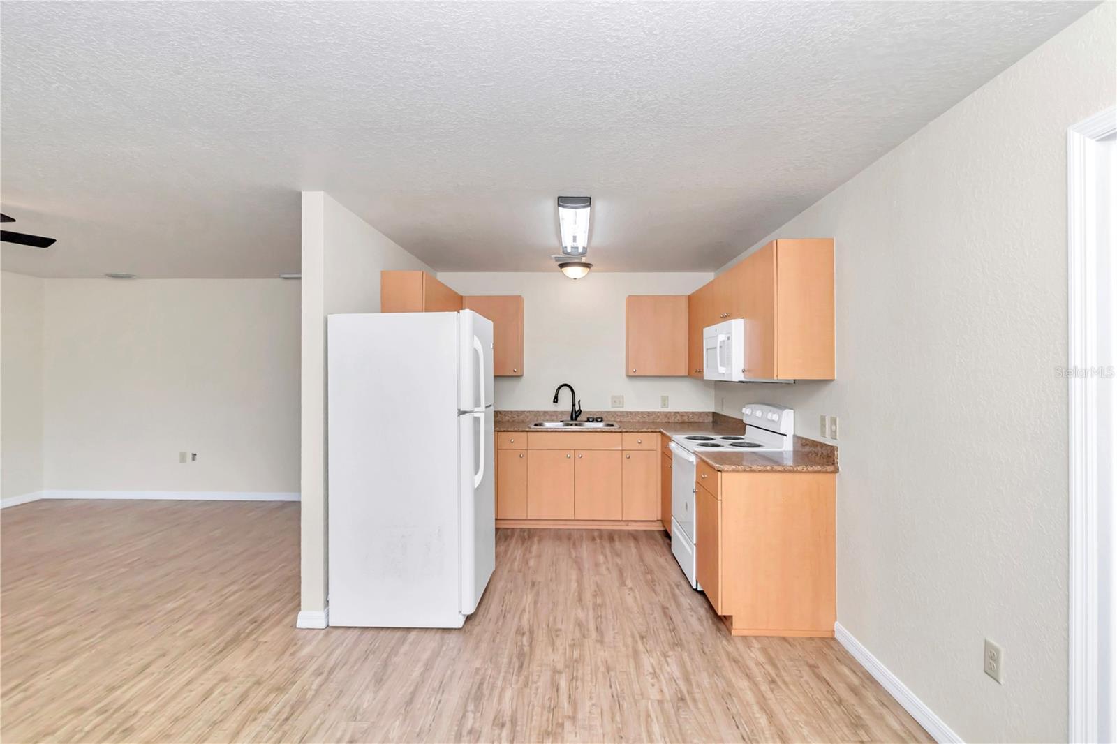 327 NE 8TH AVE, OCALA, FL, 34470