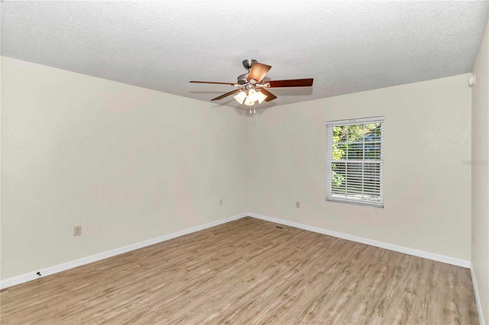 327 NE 8TH AVE, OCALA, FL, 34470