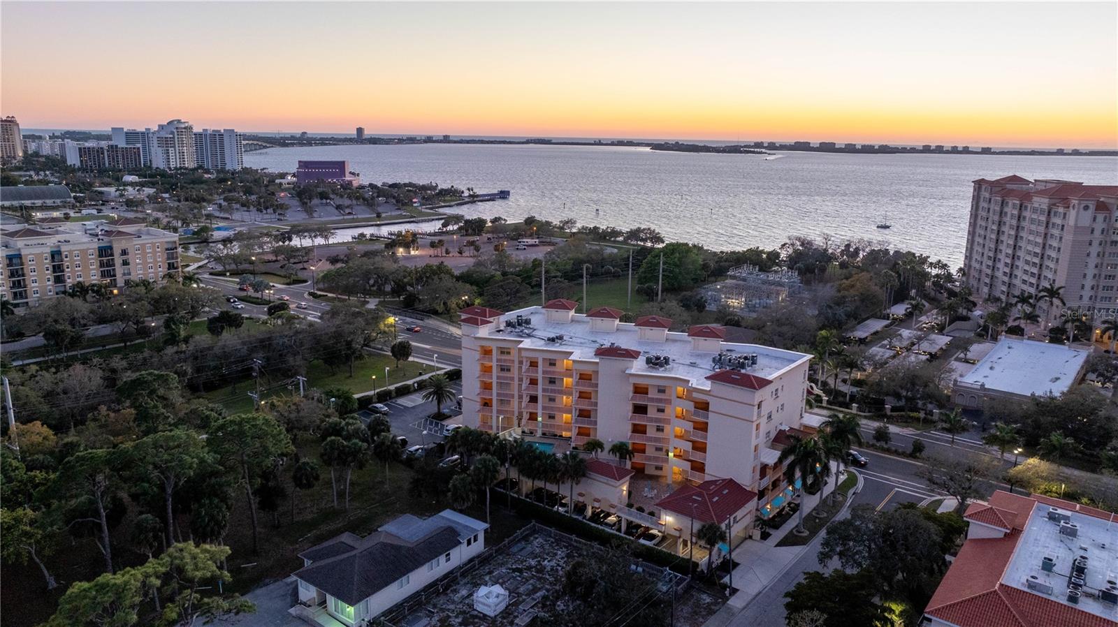 1188 N TAMIAMI TRL #305, SARASOTA, FL, 34236