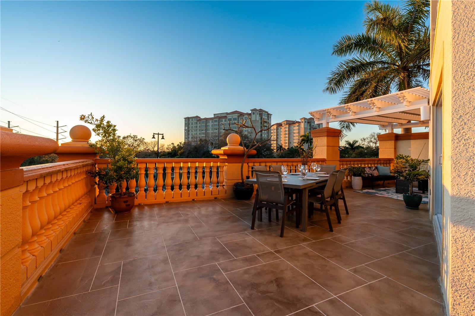 1188 N TAMIAMI TRL #305, SARASOTA, FL, 34236