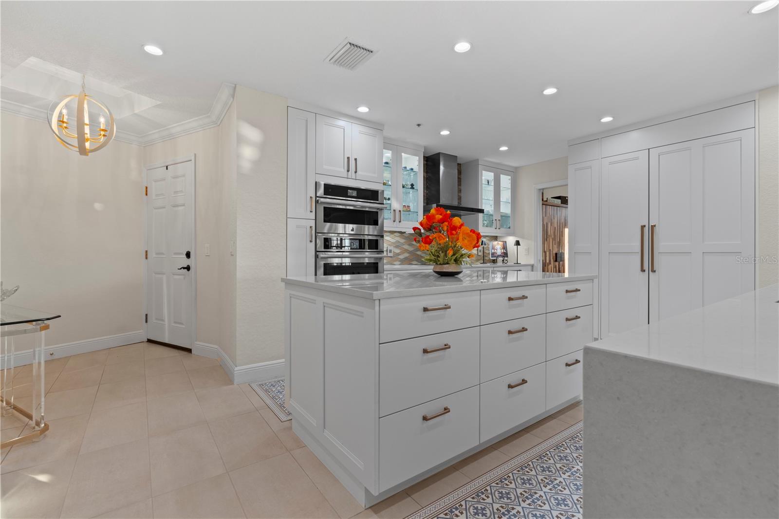 1188 N TAMIAMI TRL #305, SARASOTA, FL, 34236