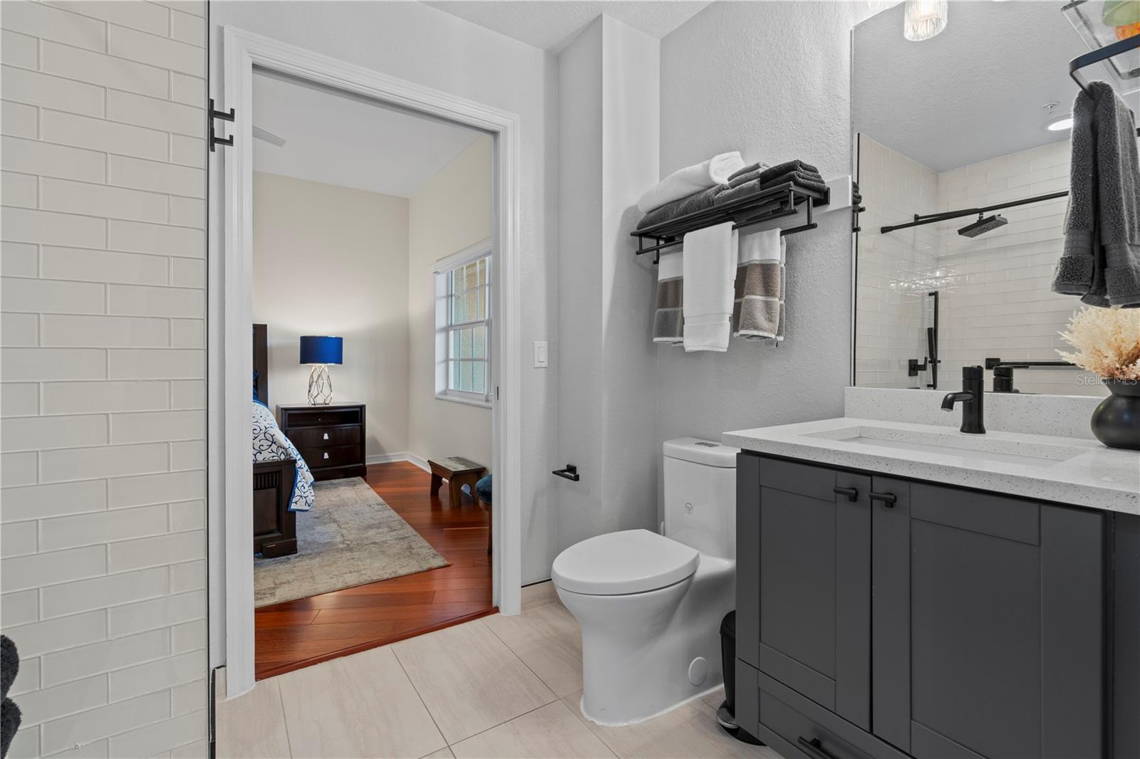 1188 N TAMIAMI TRL #305, SARASOTA, FL, 34236