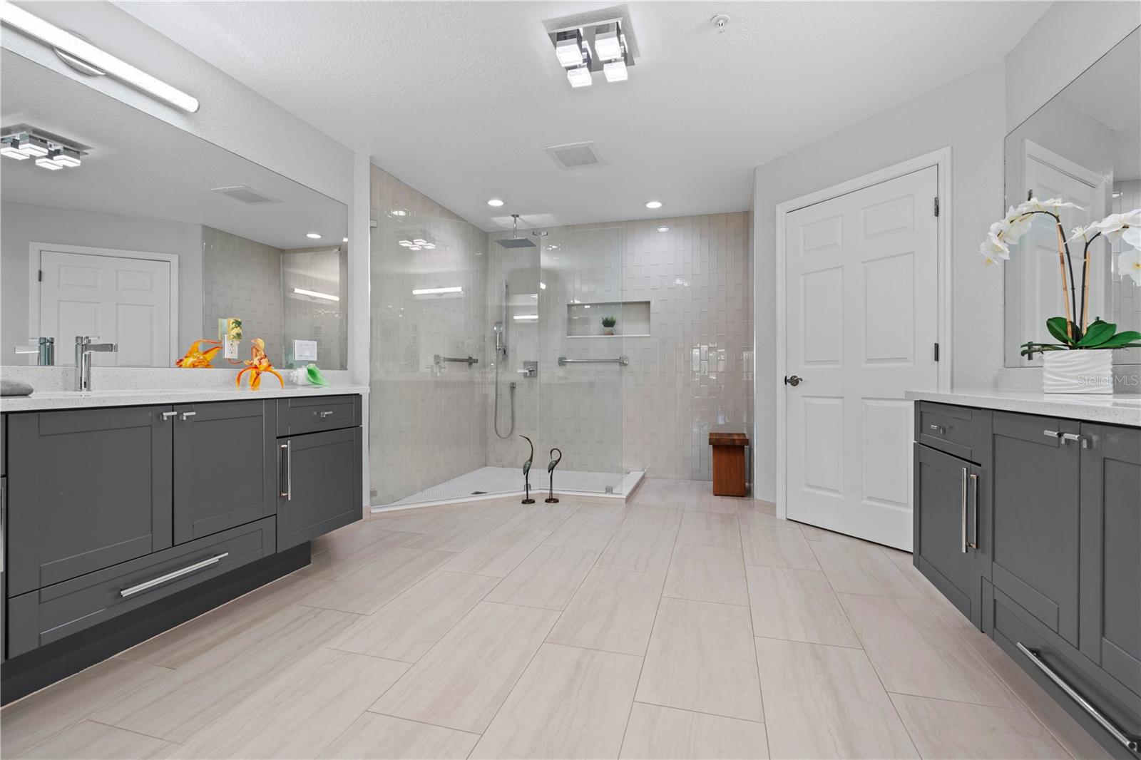 1188 N TAMIAMI TRL #305, SARASOTA, FL, 34236