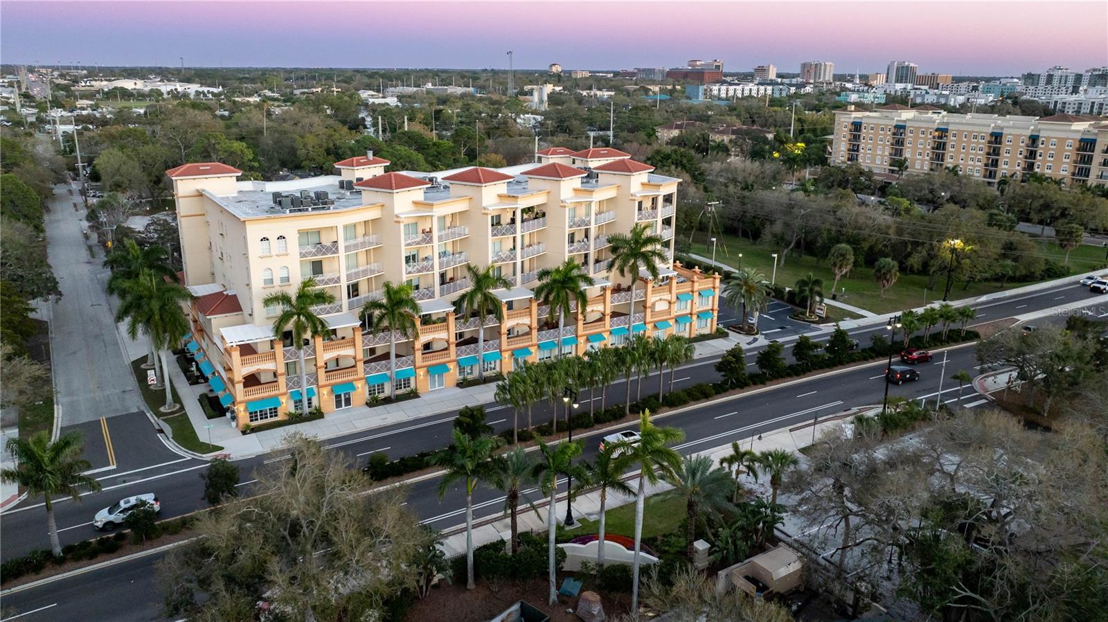 1188 N TAMIAMI TRL #305, SARASOTA, FL, 34236