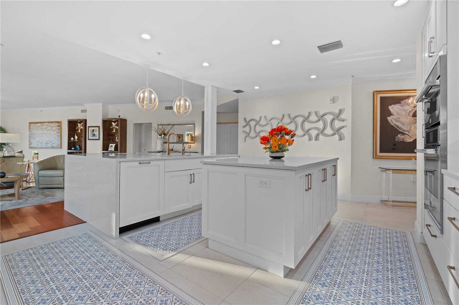 1188 N TAMIAMI TRL #305, SARASOTA, FL, 34236