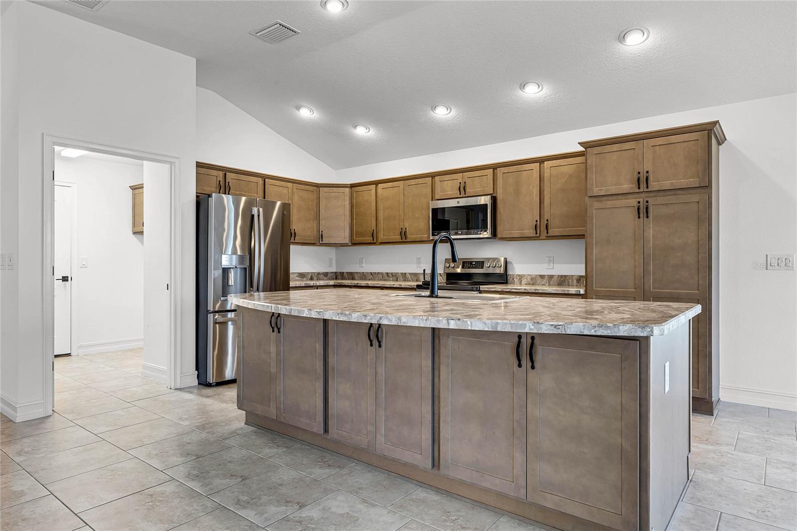 11415 ROMA RD, OXFORD, FL, 34484