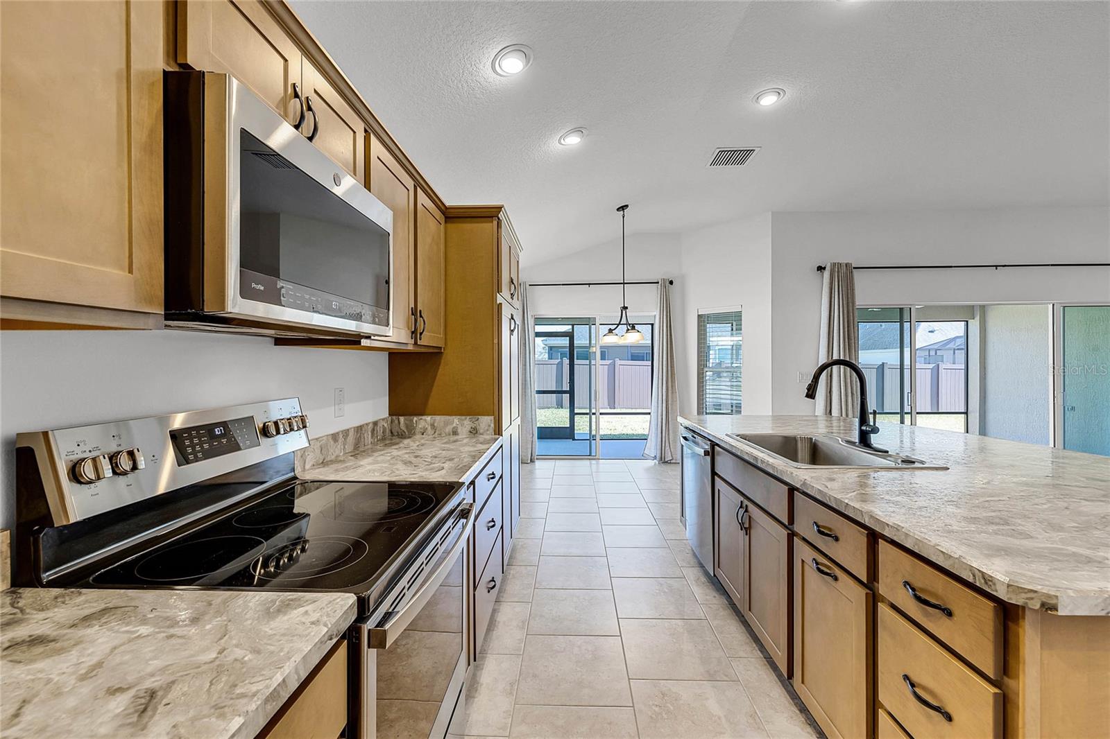 11415 ROMA RD, OXFORD, FL, 34484