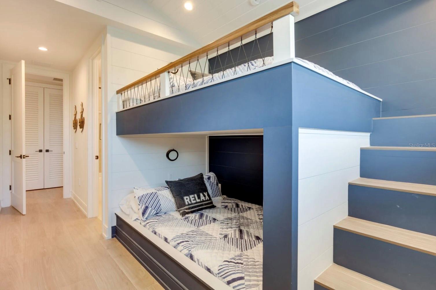 A4633399 Property Photo
