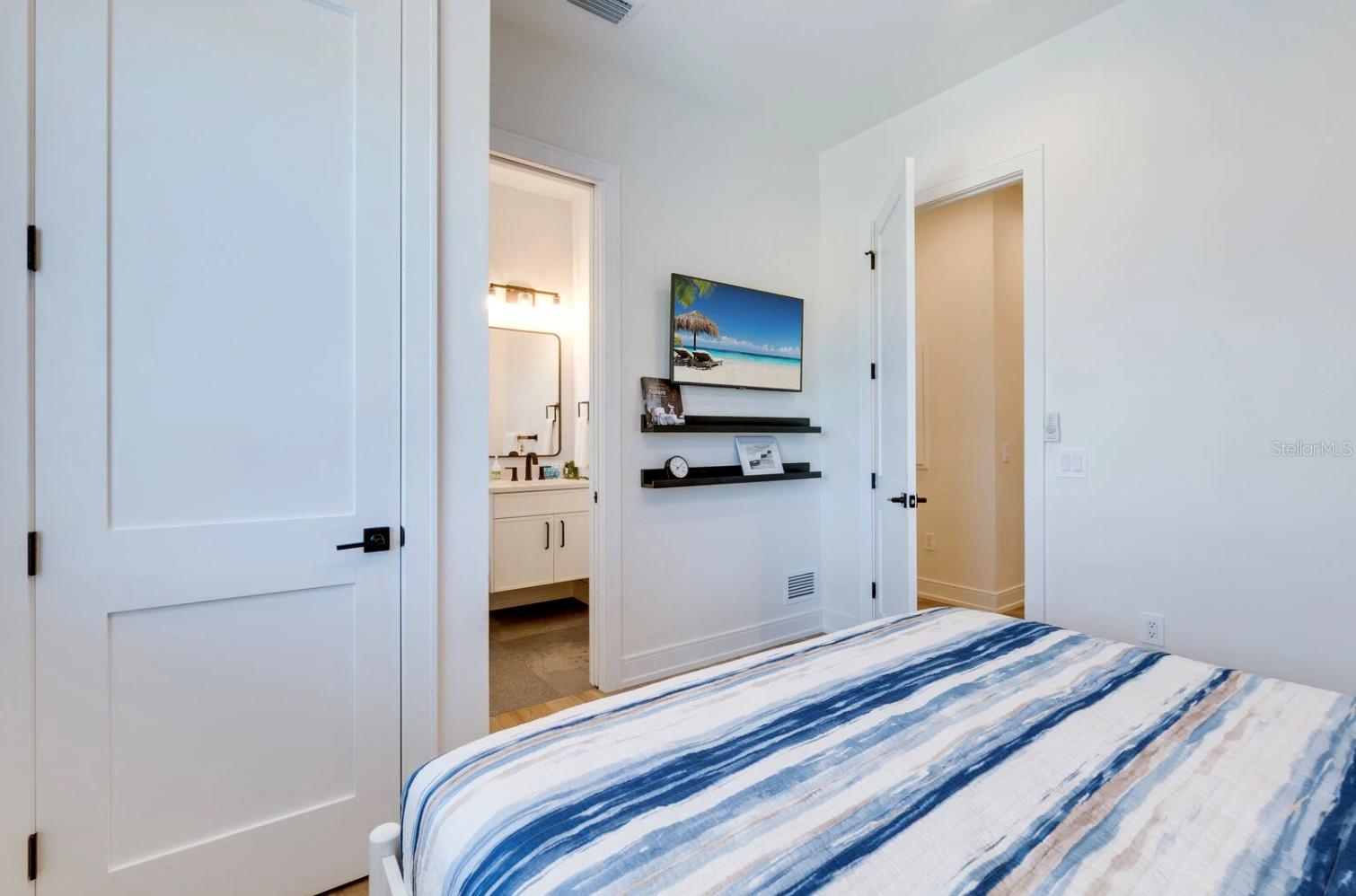 A4633399 Property Photo