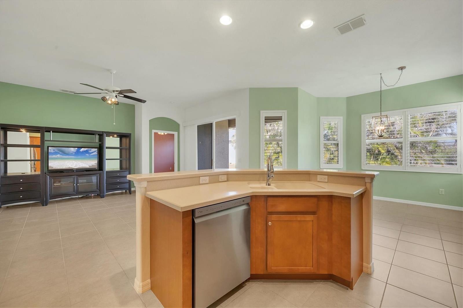 1916 NOTTINGHAM TRL, PUNTA GORDA, FL, 33980