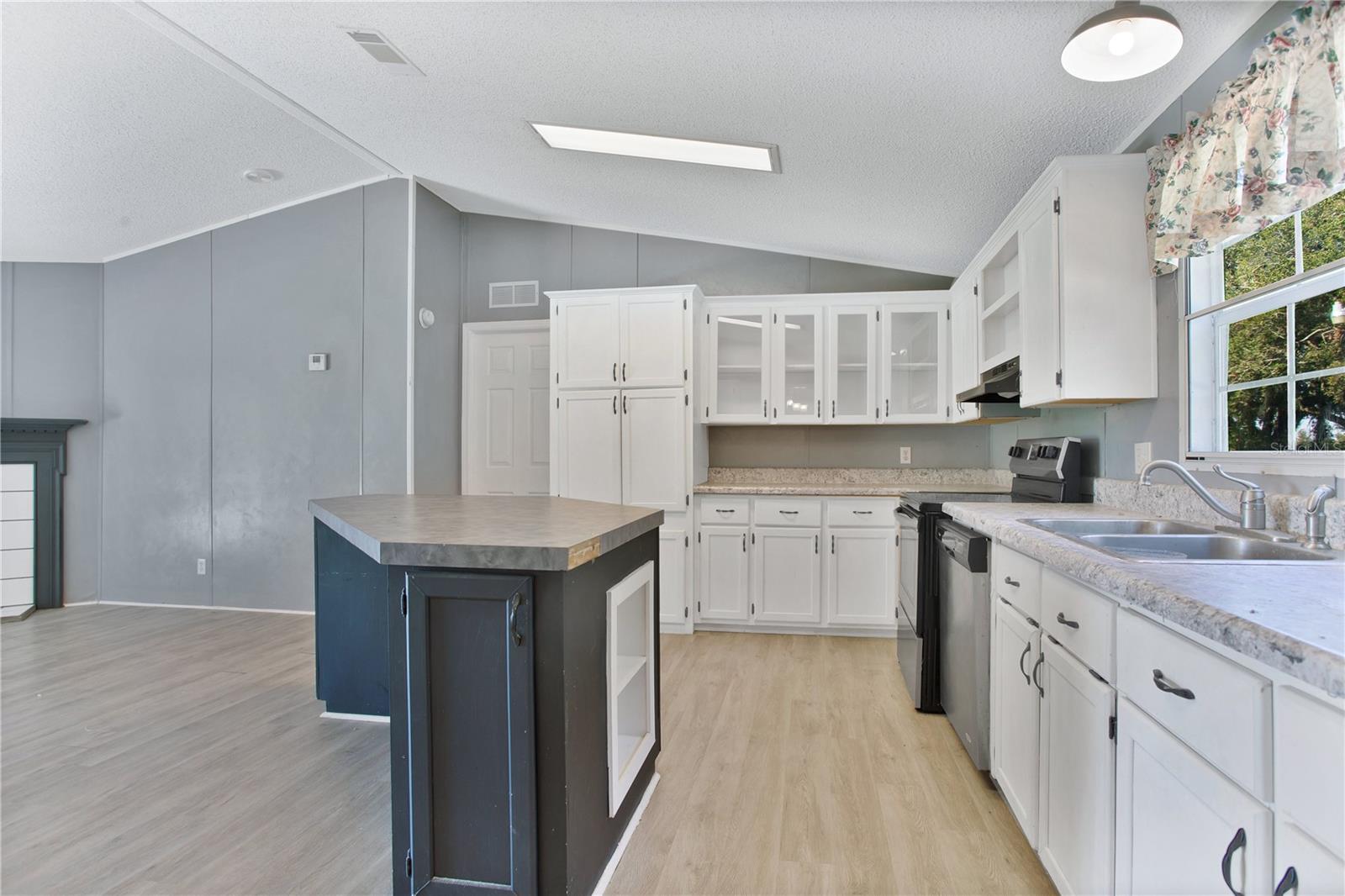 12190 NE 10TH AVE, TRENTON, FL, 32693