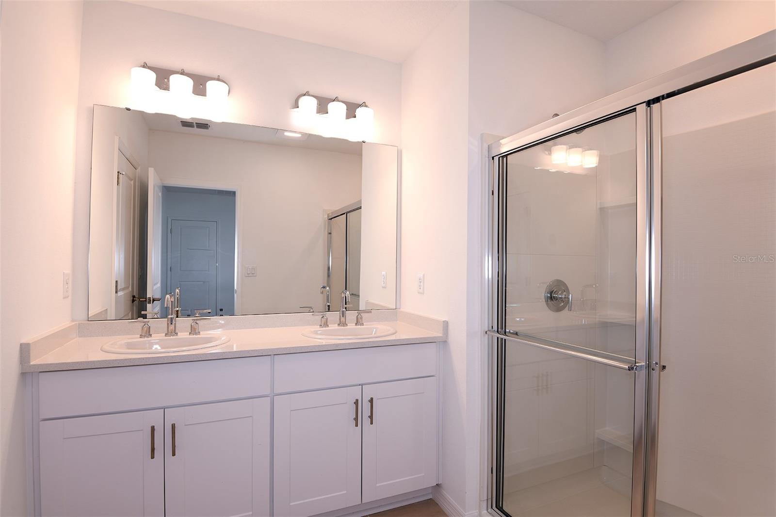 2010 BABBLING BROOK BLVD, AUBURNDALE, FL, 33823