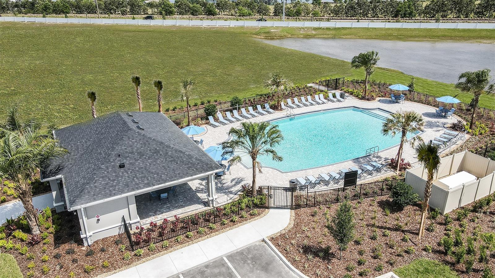 2010 BABBLING BROOK BLVD, AUBURNDALE, FL, 33823
