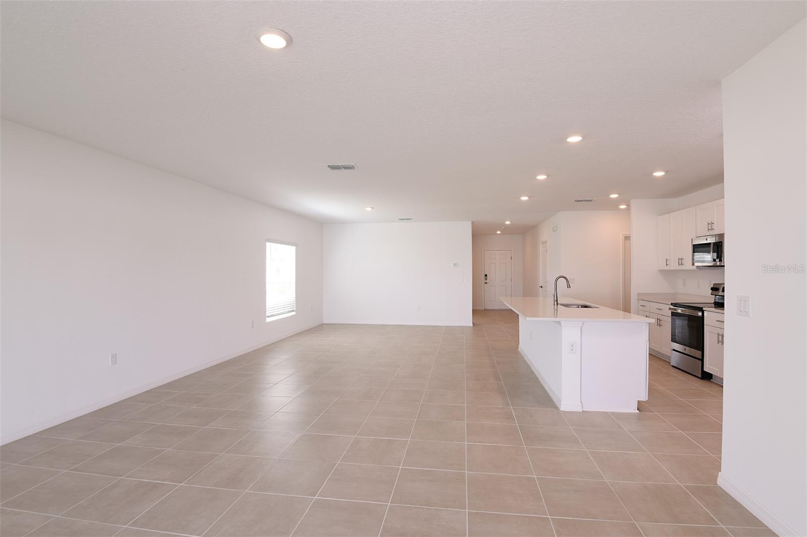 2010 BABBLING BROOK BLVD, AUBURNDALE, FL, 33823