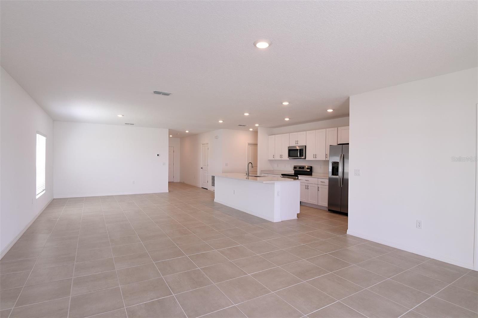 2010 BABBLING BROOK BLVD, AUBURNDALE, FL, 33823