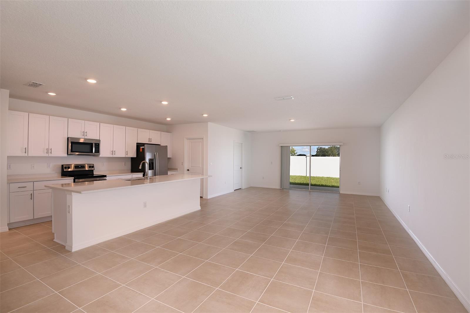 2010 BABBLING BROOK BLVD, AUBURNDALE, FL, 33823