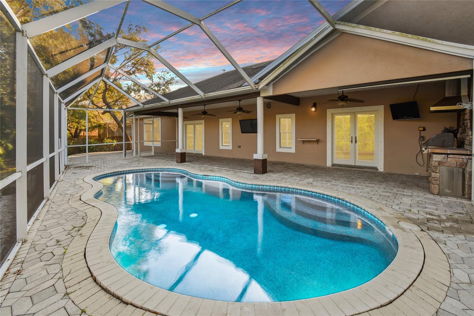 1061 WEATHERSFIELD DR, DUNEDIN, FL, 34698