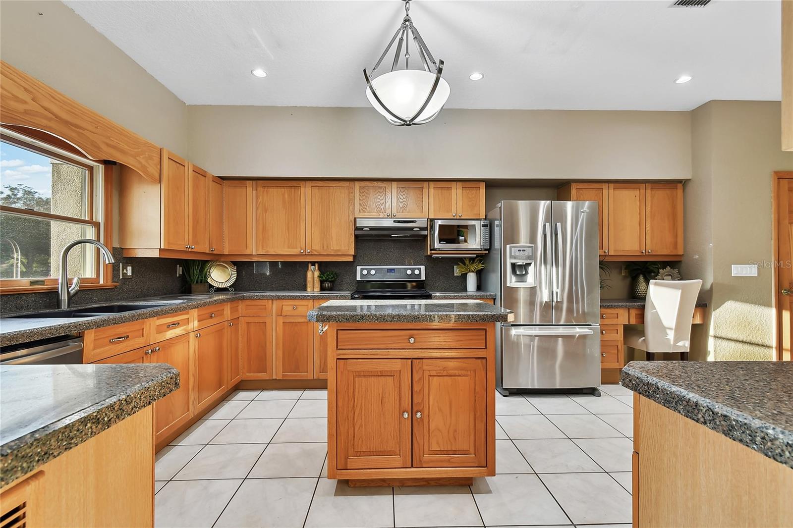 1061 WEATHERSFIELD DR, DUNEDIN, FL, 34698